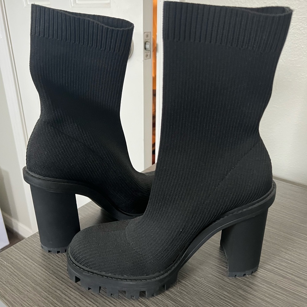 Chunky Zara sock booties. Size 8.